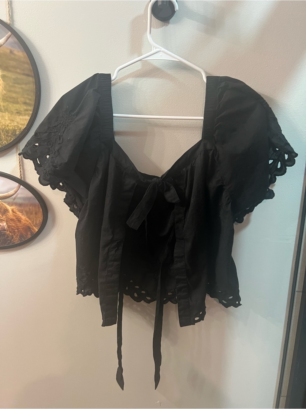 American Eagle Outfitters Black Eyelet Crop Top - Picture 2 of 3